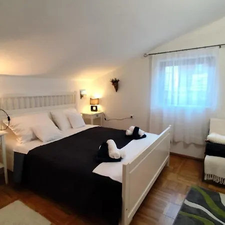 Mateo 2 Mit Meeresblick Und Mateo 1 Mit Gartenblick Apartman Selce