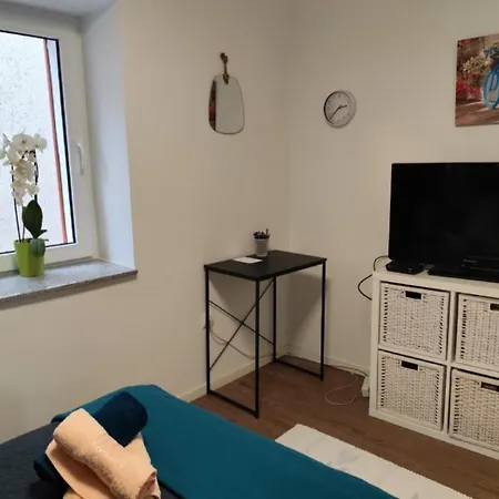 Apartman Mateo 2 Mit Meeresblick Und Mateo 1 Mit Gartenblick Selce