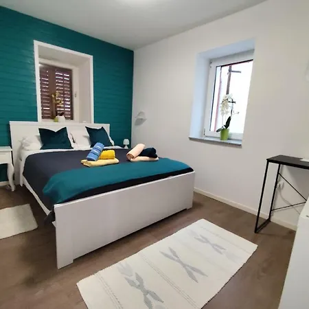 Mateo 2 Mit Meeresblick Und Mateo 1 Mit Gartenblick Apartman *