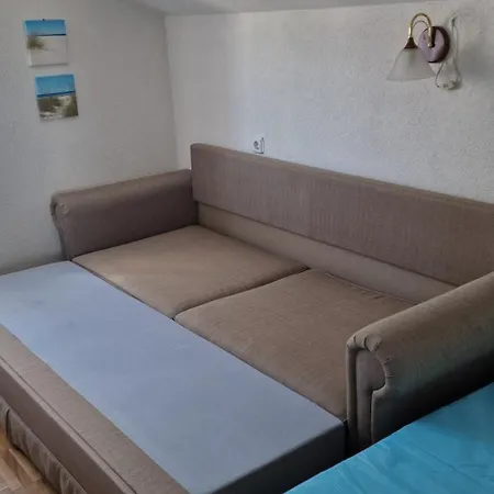Apartman Mateo 2 Mit Meeresblick Und Mateo 1 Mit Gartenblick Selce